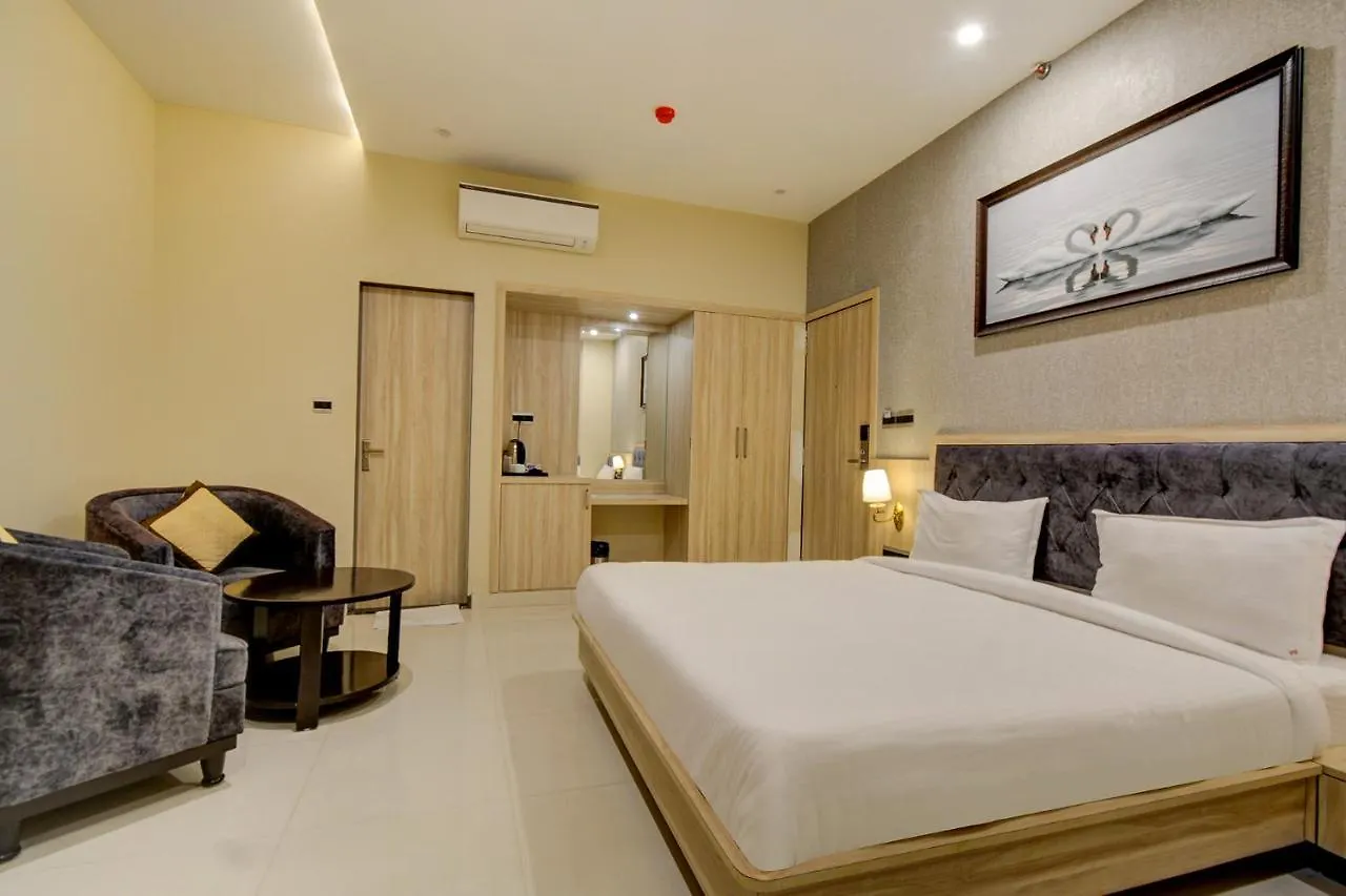 Fabhotel Peak View Hotel